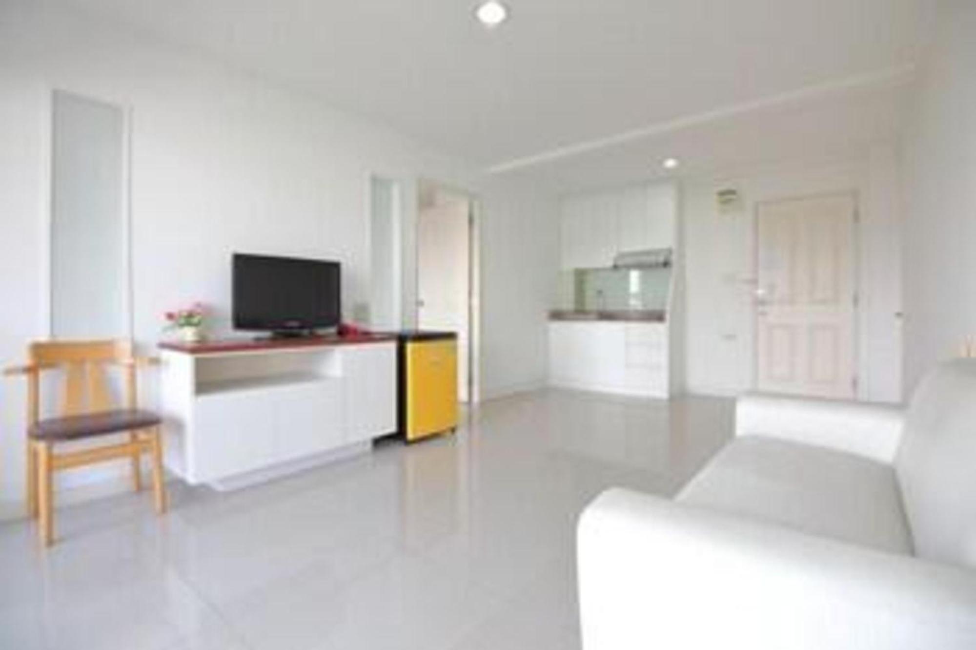 Super Oyo 498 Ladawan Villa بانكوك المظهر الخارجي الصورة