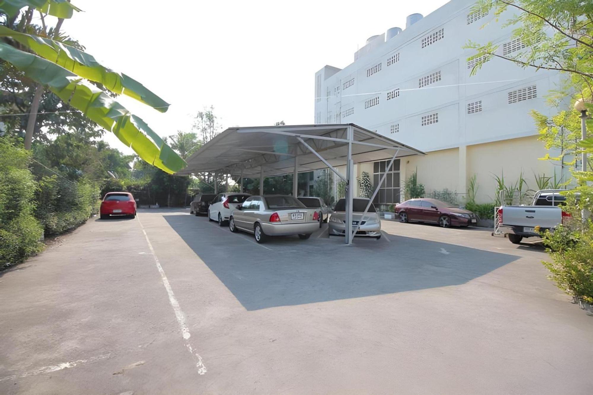 Super Oyo 498 Ladawan Villa بانكوك المظهر الخارجي الصورة