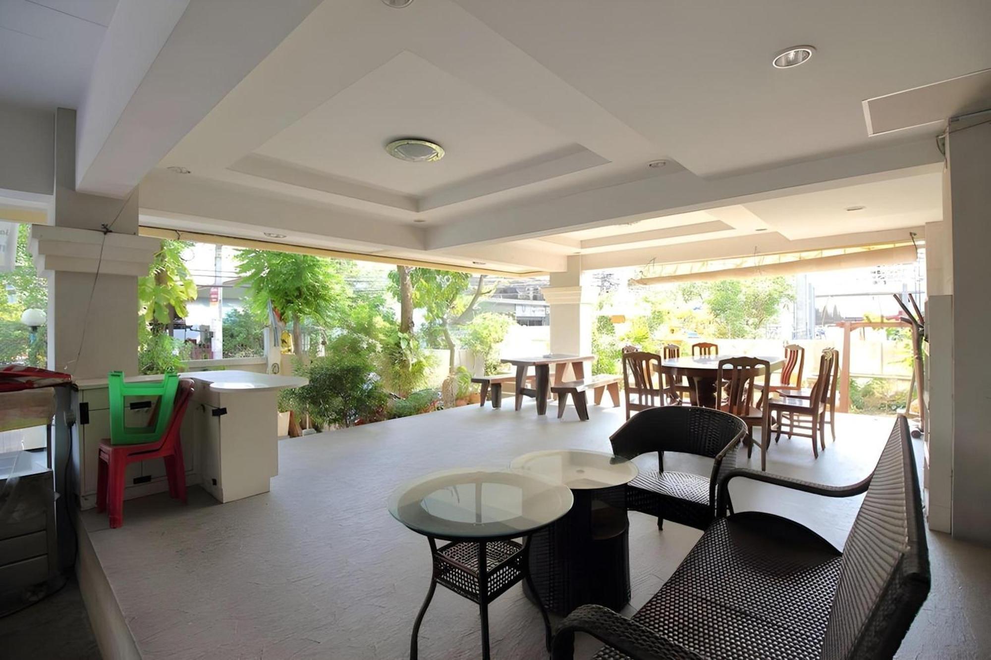 Super Oyo 498 Ladawan Villa بانكوك المظهر الخارجي الصورة